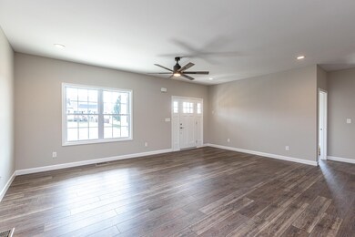 917 Milward Dr, Harrodsburg, KY 40330 - photo 4