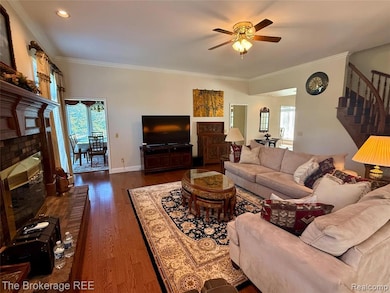 12088 Pinebrook Ln, South Lyon, MI 48178 - photo 5