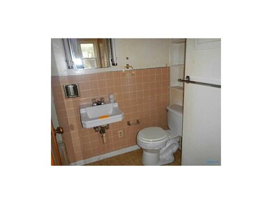 1st Floor Plan. Unit A bath