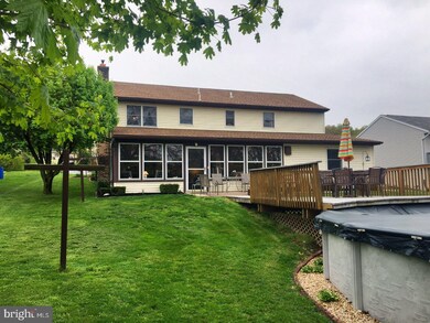 157 Mensch Dr, Bechtelsville, PA 19505 - photo 3