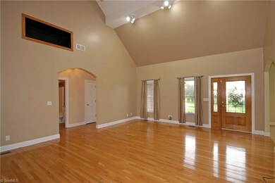 164 Zurich Ln, Statesville, NC 28625 - photo 5