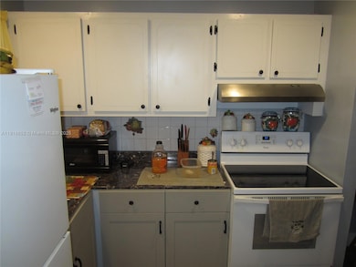 2751 E Sunrise Lakes Dr unit 108, Sunrise, FL 33322 - photo 5