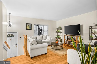 2418 Ridgehampton Ct, Reston, VA 20191 - photo 5