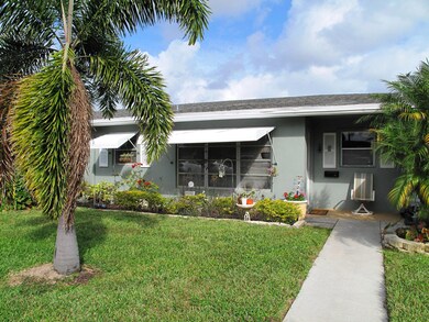 Front view of villa (1)