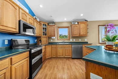 1001 70th St SE, Minot, ND 58701 - photo 6