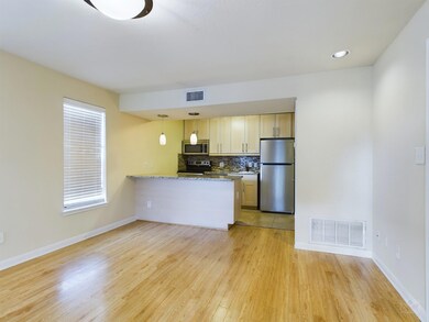 7685 Northcross Dr unit 605, Austin, TX 78757 - photo 4