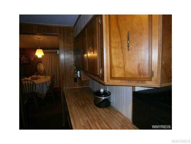 Kitchen. Loads and loads of counterspace.