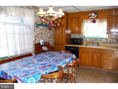 3211 Fulton St, Reading, PA 19605 - photo 5