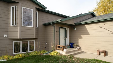 4470 Turnbow Ln, Bismarck, ND 58503 - photo 3