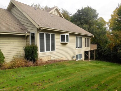 Side view walkout to Preserve area.