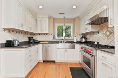 5A Sunrise Rd, Westport, CT 06880 - photo 3