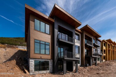 3_Exterior_high_3563151