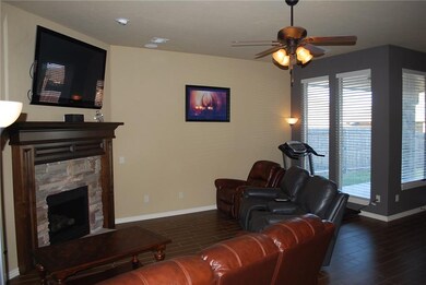 704 Samantha Ln, Moore, OK 73160 - photo 5