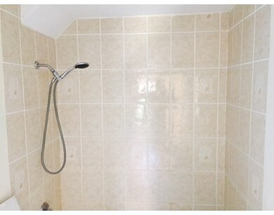 104 W 6th St unit House, Lowell, MA 01850 - photo 5