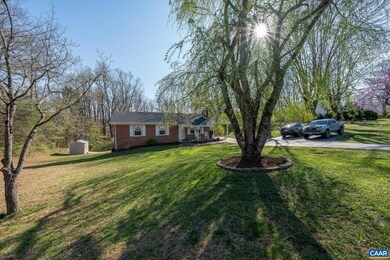 693 Country Green Rd, Charlottesville, VA 22903 - photo 4