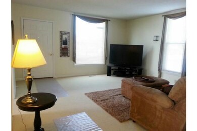 520 E 4th St N, Newton, IA 50208 - photo 4