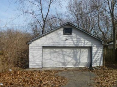 4526 E 18th St, Indianapolis, IN 46218 - photo 3