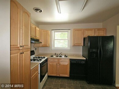 9011 Larkwood Ave, Fort Washington, MD 20744 - photo 4
