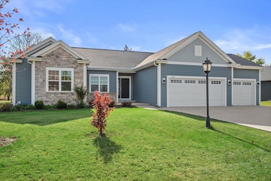 7911 W Oakwood Way, Franklin, WI 53132 - photo 2