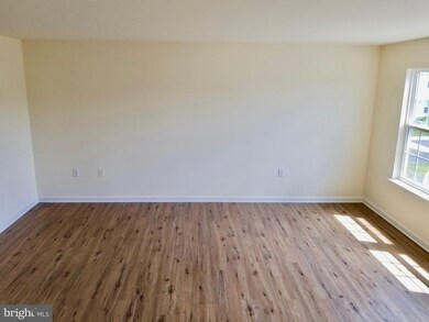 363 Scarboro Dr, Bunker Hill, WV 25413 - photo 6