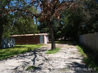 302 Decatur Dr, Fayetteville, NC 28303 - photo 2