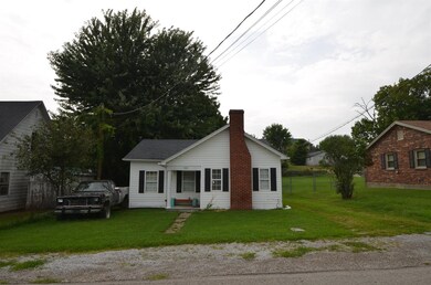 508 N Greenville St, Harrodsburg, KY 40330 - photo 2