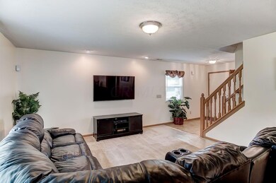 3179 Gallant Dr, Columbus, OH 43232 - photo 5