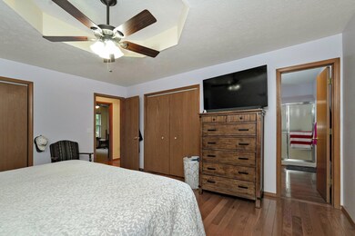 212 W Hunter Dr-6