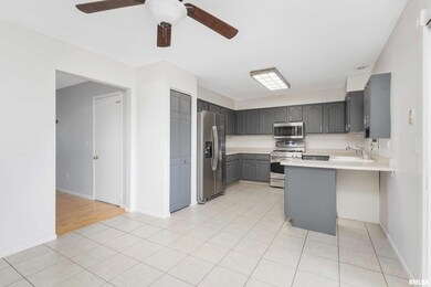 2413 W 60th St, Davenport, IA 52806 - photo 7