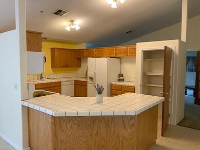 Kitchen bar