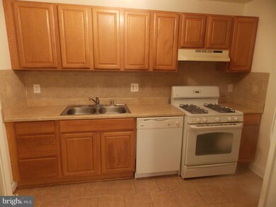 9645 Homestead Ct unit L, Laurel, MD 20723 - photo 5