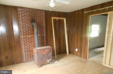 1139 Twymans Mill Rd, Radiant, VA 22732 - photo 5