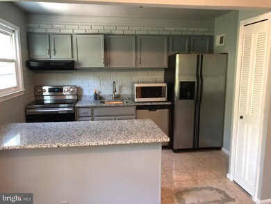 6032 Ticonderoga Ct, Burke, VA 22015 - photo 5