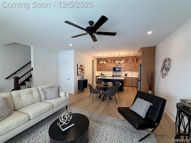 314 S Center St, Northville, MI 48167 - photo 4