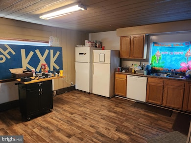 153 Bowery St, Frostburg, MD 21532 - photo 7