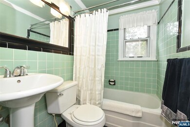 9-08 Mansfield Dr unit 1X, Fair Lawn, NJ 07410 - photo 7