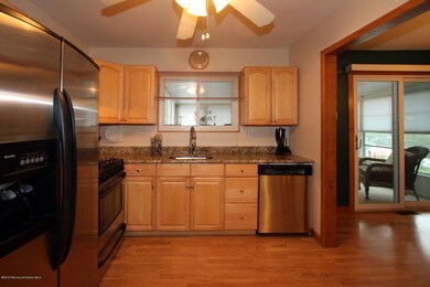 13 Crescent Place, Hazlet, NJ 07730 - photo 4