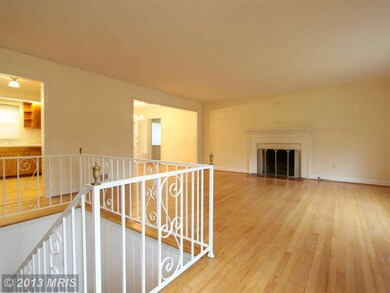 3505 Barkley Dr, Fairfax, VA 22031 - photo 7