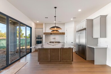 10_3023 n 84th pl-9