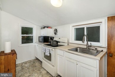 877 Beechwood Rd, Lower Merion, PA 19083 - photo 7