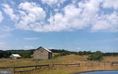 0 unit WVMO2000372, Berkeley Springs, WV 25411 - photo 5