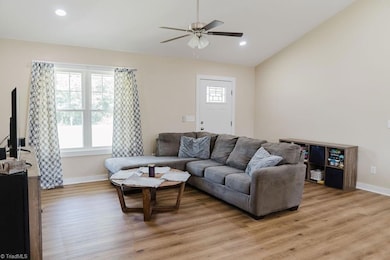 118 Cypress Acres Ln, Statesville, NC 28625 - photo 4