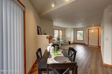 307 Ave C 6