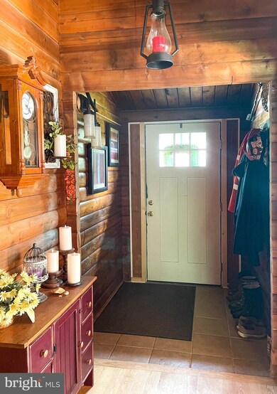 490 Clearfield Dr, Berkeley Springs, WV 25411 - photo 6