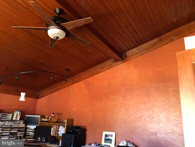 882 Scrabble Rd, Castleton, VA 22716 - photo 4