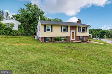 611 Hopkins St, Brooklyn, MD 21225 - photo 2