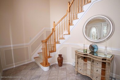 155 Covington Cir, Staten Island, NY 10312 - photo 2