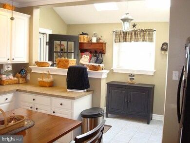 27 S 8th St, Quakertown, PA 18951 - photo 3