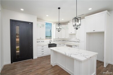 3319 S Marla Ct, Edinburg, TX 78539 - photo 2