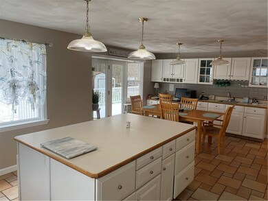 120 Austin Ave, Greenville, RI 02828 - photo 2